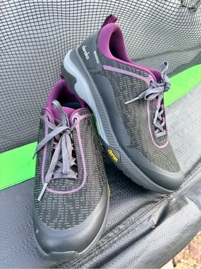 Dansko Makayla Waterproof Mesh Low Top Sneakers Black Purple Size 8